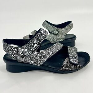 Spring Step Ankle Strap Sandals Black White Leather Natal Wedge Comfort 37 / 7